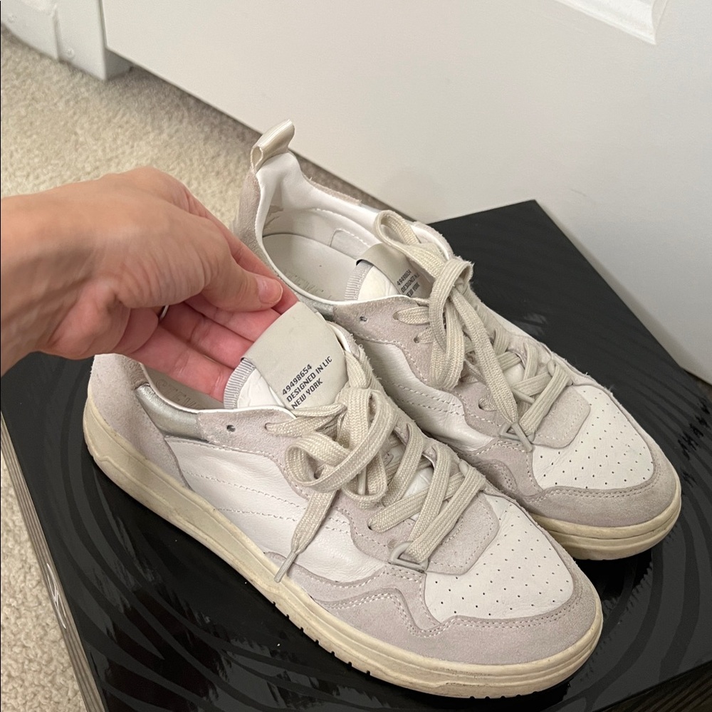 Women Steve Madden Leather Sneakers size US 9